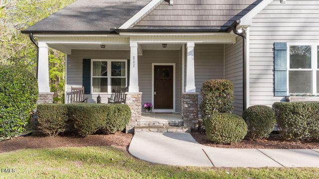 711 Fernwood Drive, Clayton, NC 27520