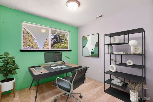 8504 Quinault Drive NE, Olympia, WA 98516