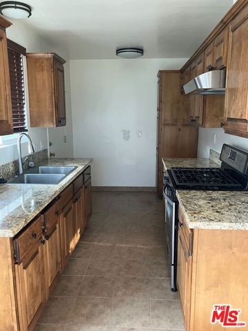 271 W Ash Avenue, Burbank, CA 91502