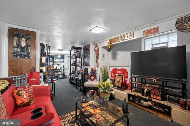 731 MARLYN RD, Philadelphia, PA 19151