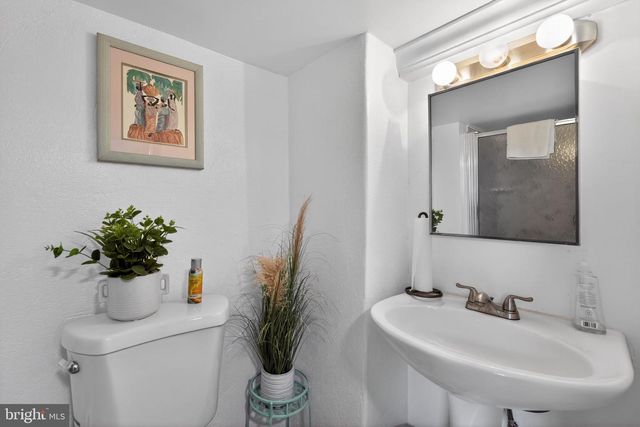 731 MARLYN RD, Philadelphia, PA 19151