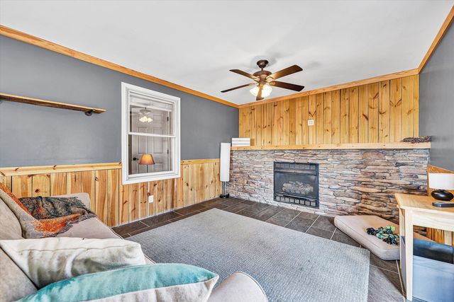 1311 Walnut Shell DR, Vinton, VA 24179