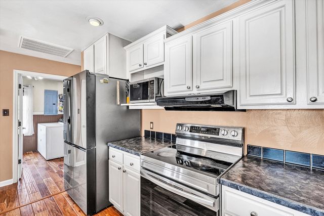 1311 Walnut Shell DR, Vinton, VA 24179