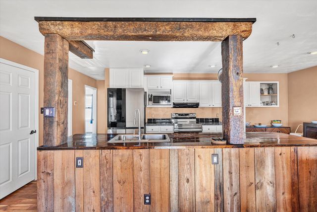 1311 Walnut Shell DR, Vinton, VA 24179