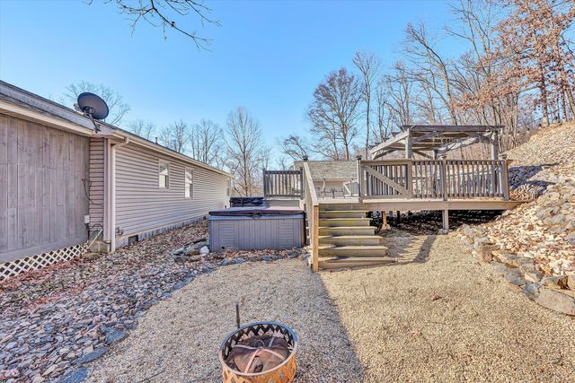 1311 Walnut Shell DR, Vinton, VA 24179