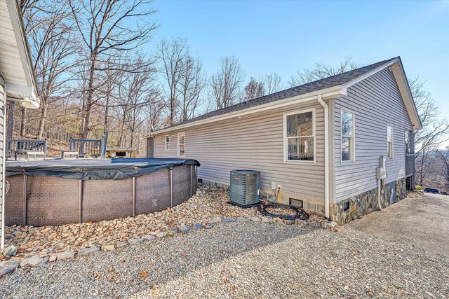 1311 Walnut Shell DR, Vinton, VA 24179