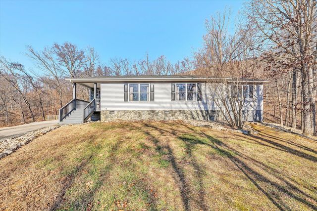 1311 Walnut Shell DR, Vinton, VA 24179