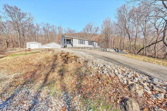 1311 Walnut Shell DR, Vinton, VA 24179