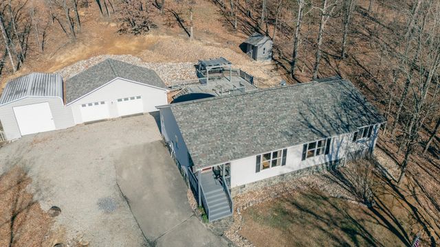1311 Walnut Shell DR, Vinton, VA 24179