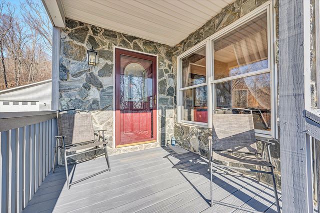 1311 Walnut Shell DR, Vinton, VA 24179