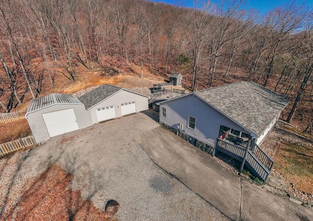 1311 Walnut Shell DR, Vinton, VA 24179