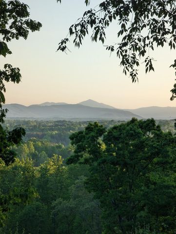 1311 Walnut Shell DR, Vinton, VA 24179