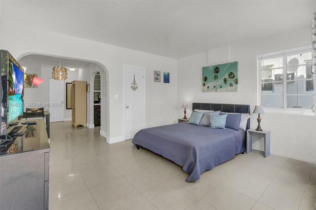 503 75th St 7504, Miami Beach, FL 33141