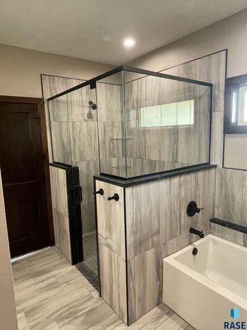 302 W 17th St Street, Dell Rapids, SD 57022