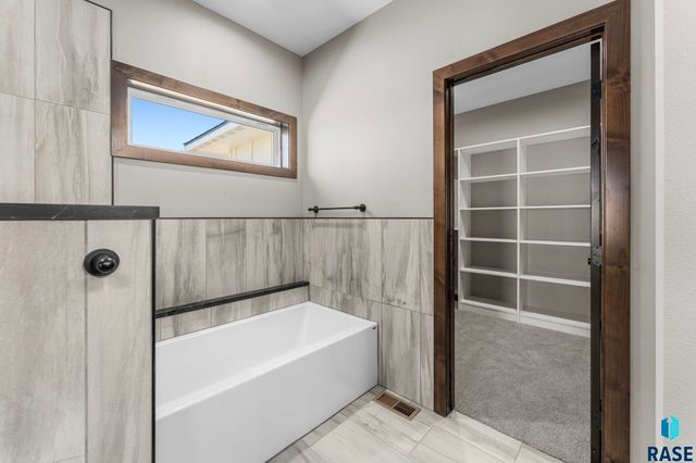 302 W 17th St Street, Dell Rapids, SD 57022