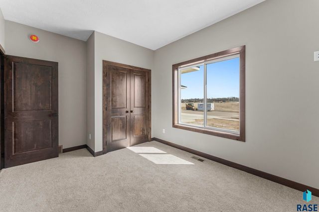 302 W 17th St Street, Dell Rapids, SD 57022