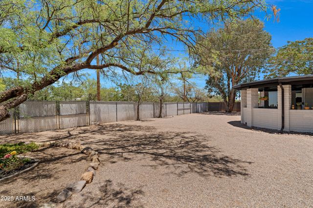 2833 CALLE Parkway, Sierra Vista, AZ 85635
