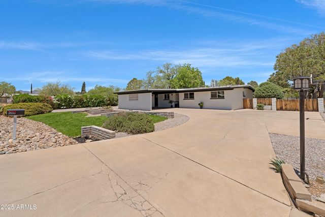 2833 CALLE Parkway, Sierra Vista, AZ 85635