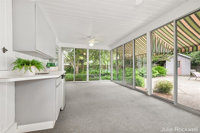 1433 Sherwood Avenue, Grand Rapids, MI 49506