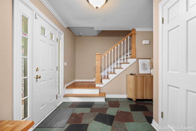 1433 Sherwood Avenue, Grand Rapids, MI 49506