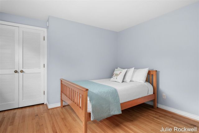 1433 Sherwood Avenue, Grand Rapids, MI 49506