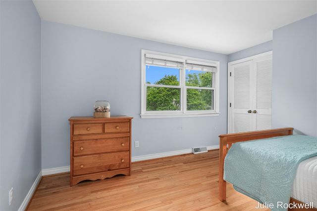 1433 Sherwood Avenue, Grand Rapids, MI 49506