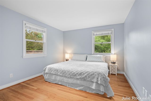 1433 Sherwood Avenue, Grand Rapids, MI 49506