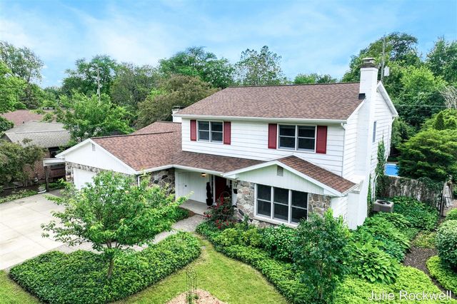 1433 Sherwood Avenue, Grand Rapids, MI 49506