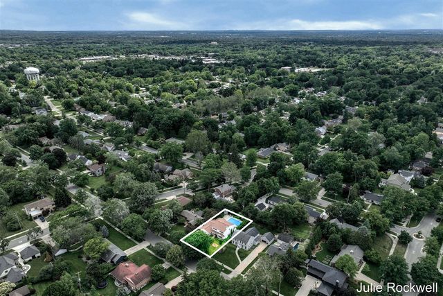1433 Sherwood Avenue, Grand Rapids, MI 49506
