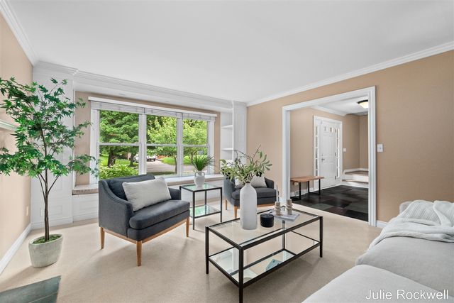 1433 Sherwood Avenue, Grand Rapids, MI 49506