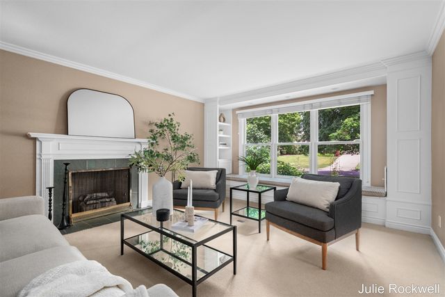 1433 Sherwood Avenue, Grand Rapids, MI 49506