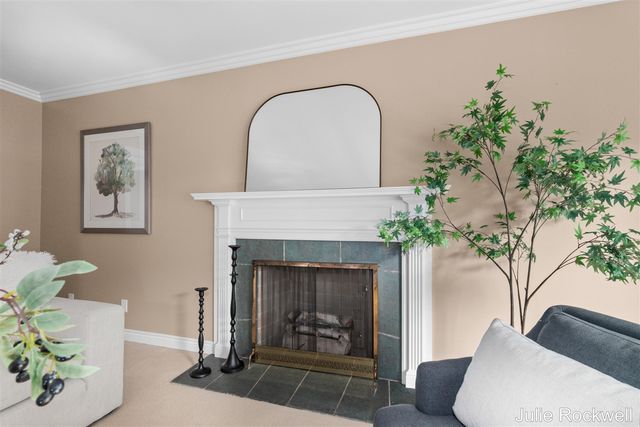 1433 Sherwood Avenue, Grand Rapids, MI 49506
