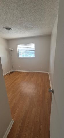 1701 NE 16th Drive, Jensen Beach, FL 34957