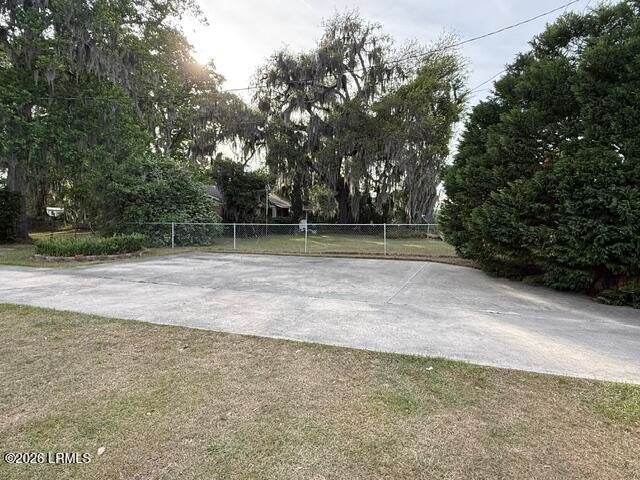 25 Savannah Highway, Beaufort, SC 29906