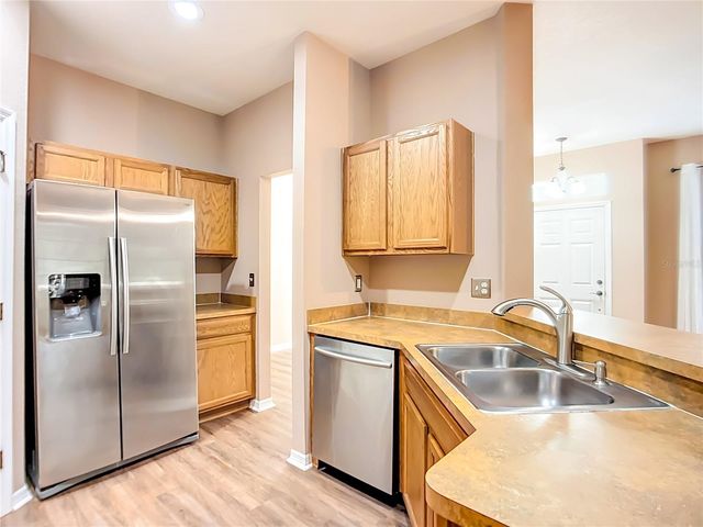 6811 BREEZY PALM DRIVE, Riverview, FL 33578