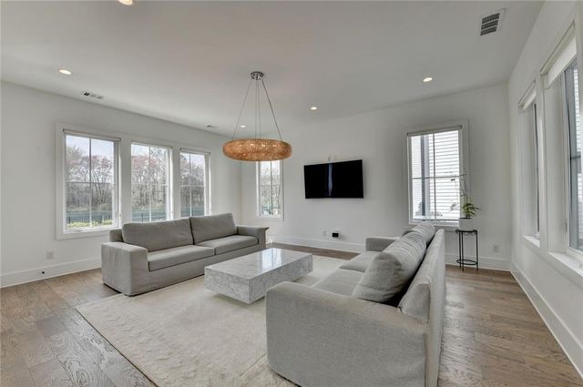 6785 Halcyon Way, Alpharetta, GA 30005