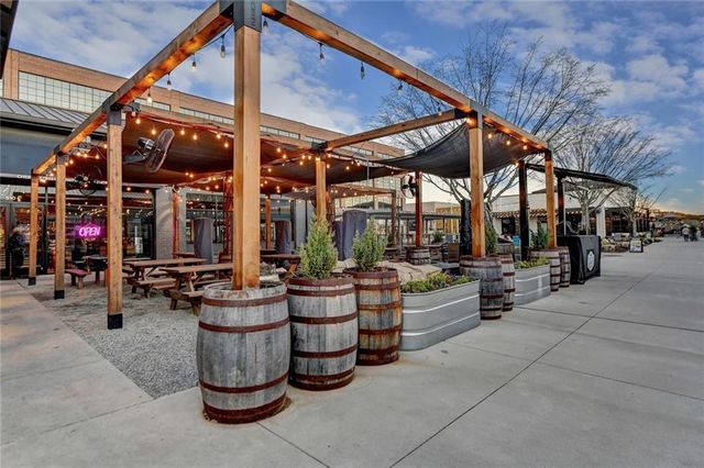 6785 Halcyon Way, Alpharetta, GA 30005