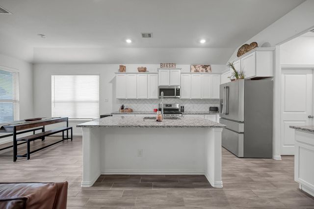 343 Sky Top Drive, Montgomery, TX 77316