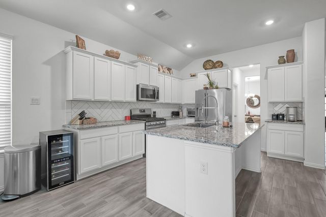 343 Sky Top Drive, Montgomery, TX 77316