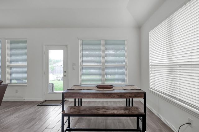 343 Sky Top Drive, Montgomery, TX 77316