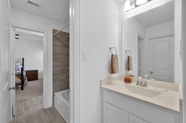 343 Sky Top Drive, Montgomery, TX 77316