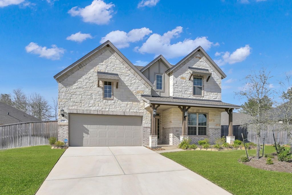 343 Sky Top Drive, Montgomery, TX 77316