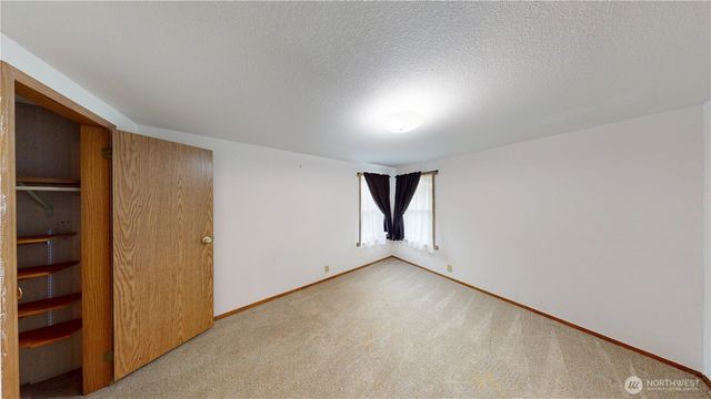 9655 Brookshire Lane, Sedro Woolley, WA 98284