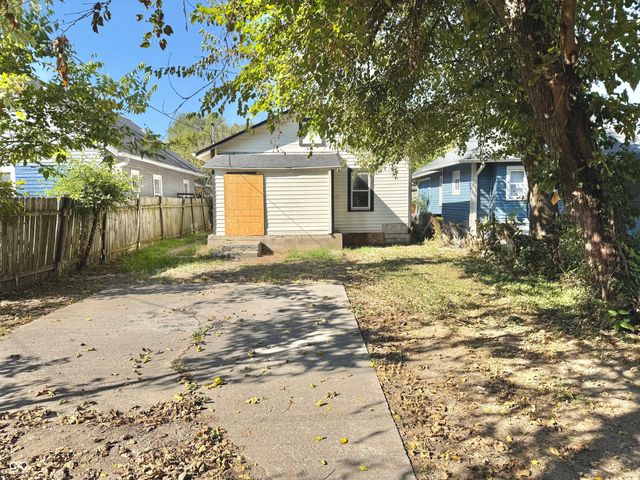 805 N Goodlet Avenue, Indianapolis, IN 46222