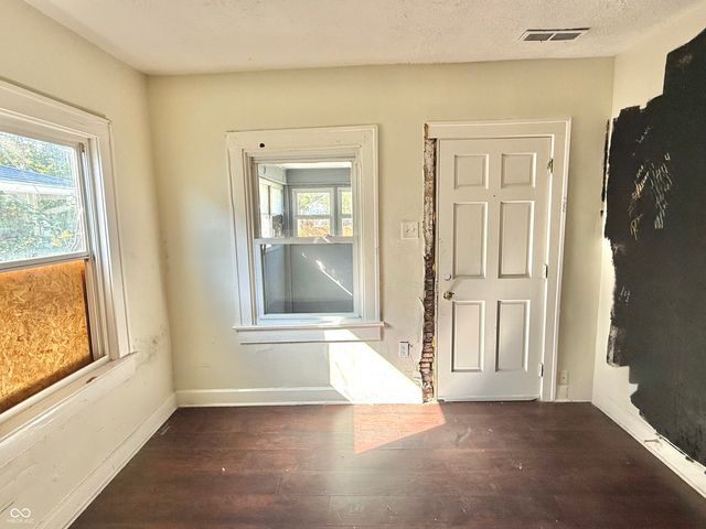 805 N Goodlet Avenue, Indianapolis, IN 46222
