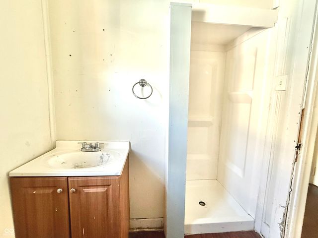 805 N Goodlet Avenue, Indianapolis, IN 46222