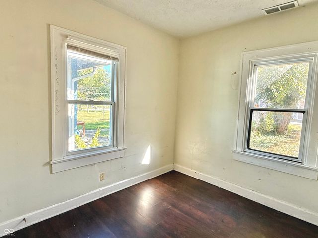 805 N Goodlet Avenue, Indianapolis, IN 46222