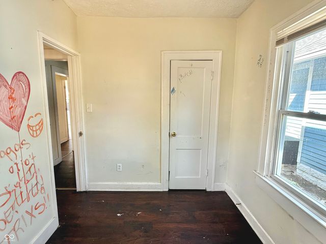 805 N Goodlet Avenue, Indianapolis, IN 46222