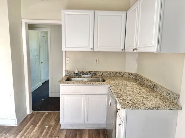 805 N Goodlet Avenue, Indianapolis, IN 46222