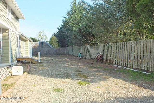 609 Higgins Avenue 4, Manasquan, NJ 08736